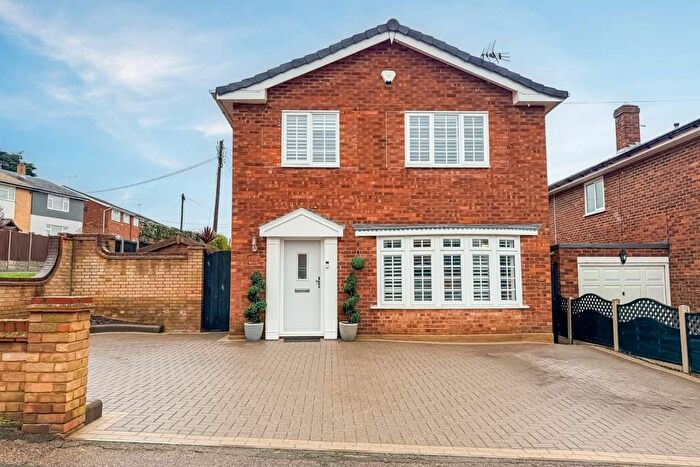 4 Bedroom Detached House For Sale In Rayleigh Avenue, Leigh-On-Sea, SS9
