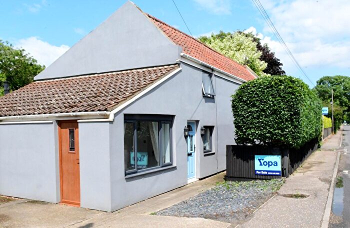 4 Bedroom Detached House For Sale In Main Road, Billockby Near Acle, NR29