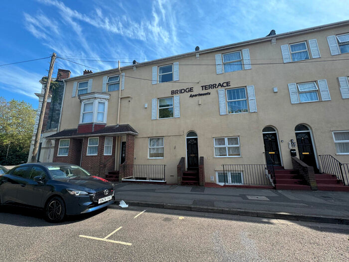 1 Bedroom Flat To Rent In Bridge Terrace, Albert Road South, SO14