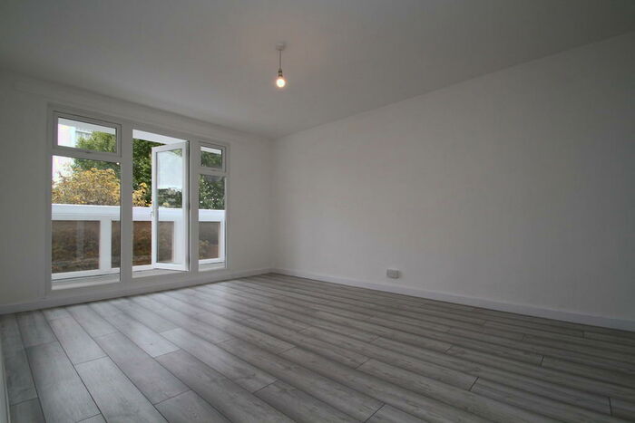 2 Bedroom Apartment To Rent In Chiltern Road, Bow, E3