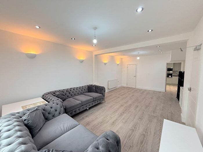 2 Bedroom Flat To Rent In Albert Road, North Woolwich ., E16