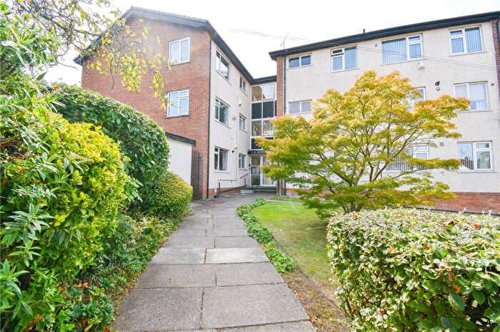 1 Bedroom Flat For Sale In Brentwood Court, Arrowe Park, Wirral, CH49