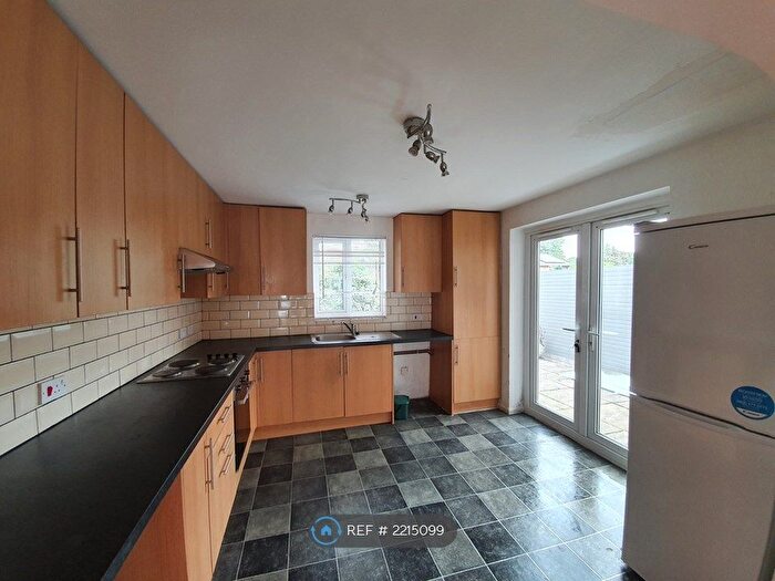 4 Bedroom Terraced House To Rent In Cheviots, Hemel Hempstead, HP2