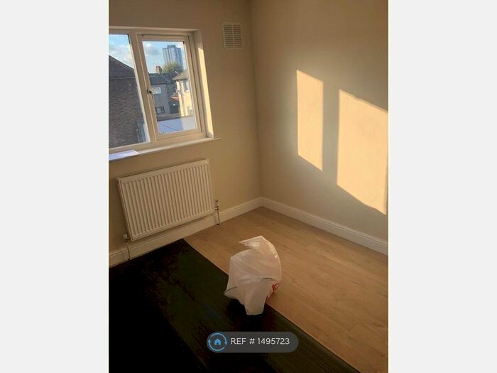 3 Bedroom End Of Terrace House To Rent In London, London, E13