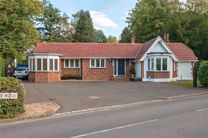 3 Bedroom Detached House For Sale In Whyteleafe Road, Caterham, CR3