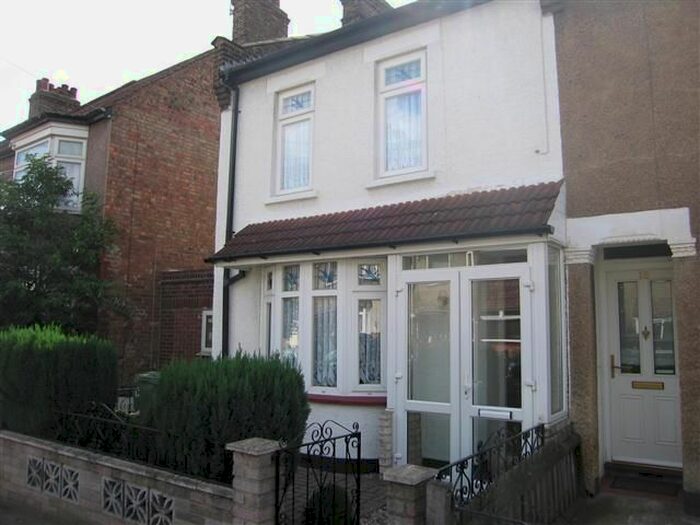 2 Bedroom End Of Terrace House To Rent In Morley Road, Chadwell Heath, Romford, RM6