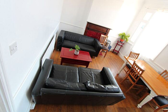 4 Bedroom Terraced House To Rent In Tooting Broadway, SW17