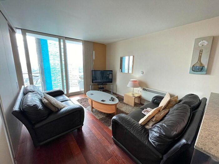 2 Bedroom Apartment To Rent In Beetham Tower, Holloway Circus, B1