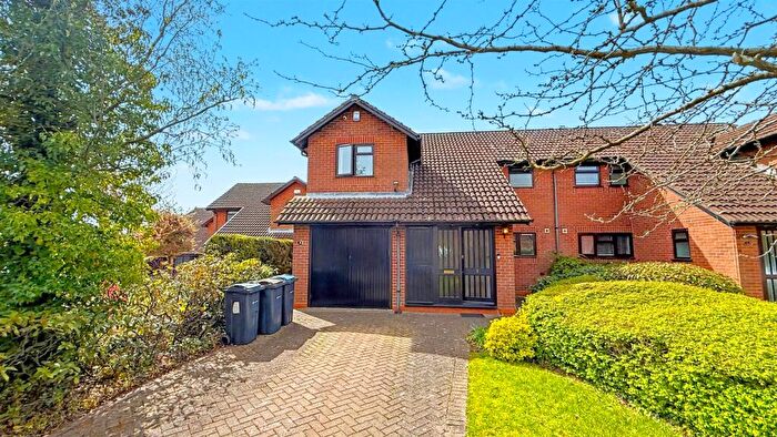 3 Bedroom Semi Detached House For Sale In Long Wood, Bournville, Birmingham, B30