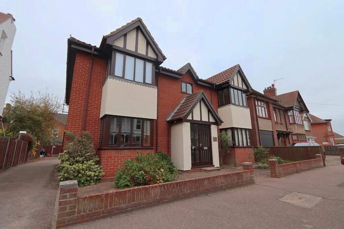 2 Bedroom Flat To Rent In Tomline Road, Felixstowe IP11