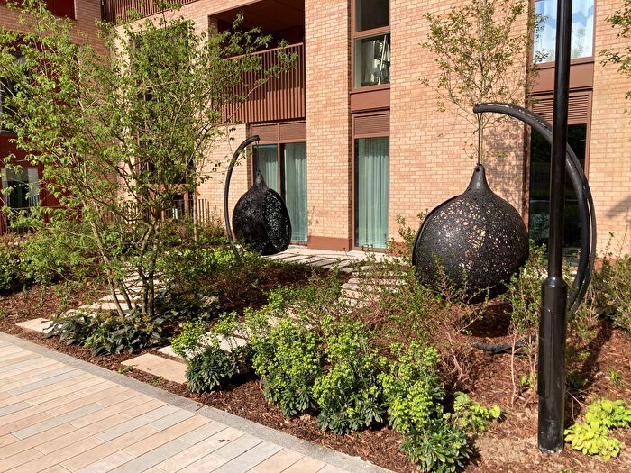 2 Bedroom Flat To Rent In , N8