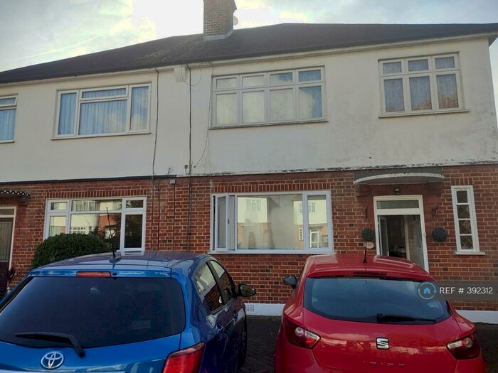 1 Bedroom Maisonette To Rent In Imperial Close Harrow, Londonthe Area A Very Spaciouse And Bright Bed, HA2