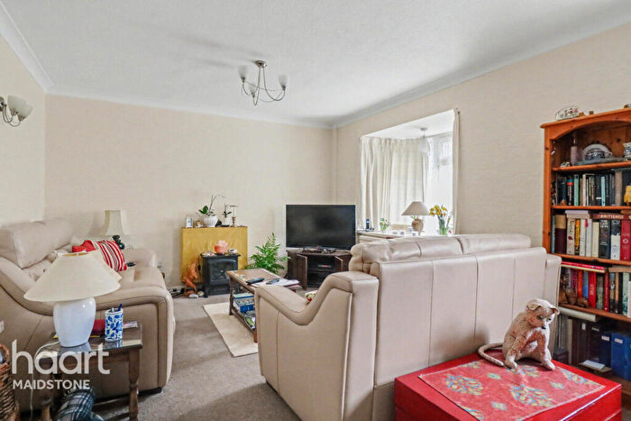 4 Bedroom Detached House For Sale In Horton Downs, Maidstone, ME15