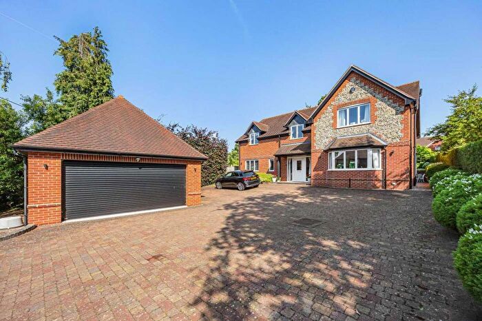 5 Bedroom Detached House For Sale In Horsepond Road, Gallowstree Common, Reading, RG4