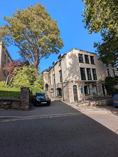 4 Bedroom Flat To Rent In Ref Hope Chapel House, BS8