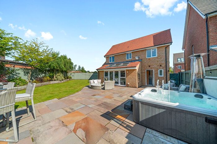 4 Bedroom Detached House For Sale In Riddell Way, Sutton Leach, WA9