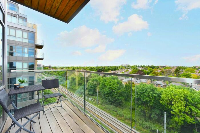 2 Bedroom Flat For Sale In Dickens Yard, London, W5