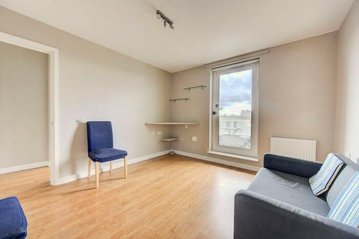 1 Bedroom Flat To Rent In Warwick Road, Kensington, London, W14