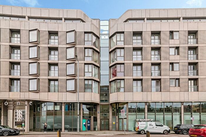 2 Bedroom Flat For Sale In Canal Street, Nottingham, Nottinghamshire, NG1