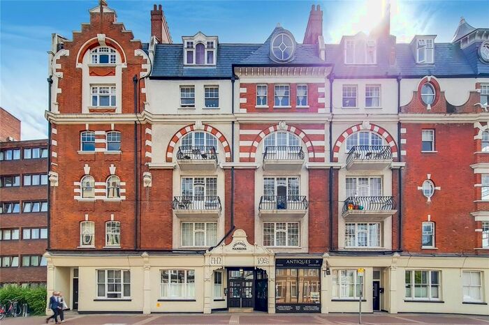 3 Bedroom Flat To Rent In University Mansions, Lower Richmond Road, London, SW15