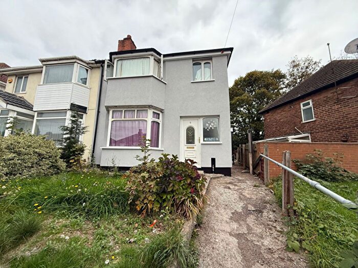 3 Bedroom Semi-detached House For Sale In Powick Road, Erdington, Birmingham, B23