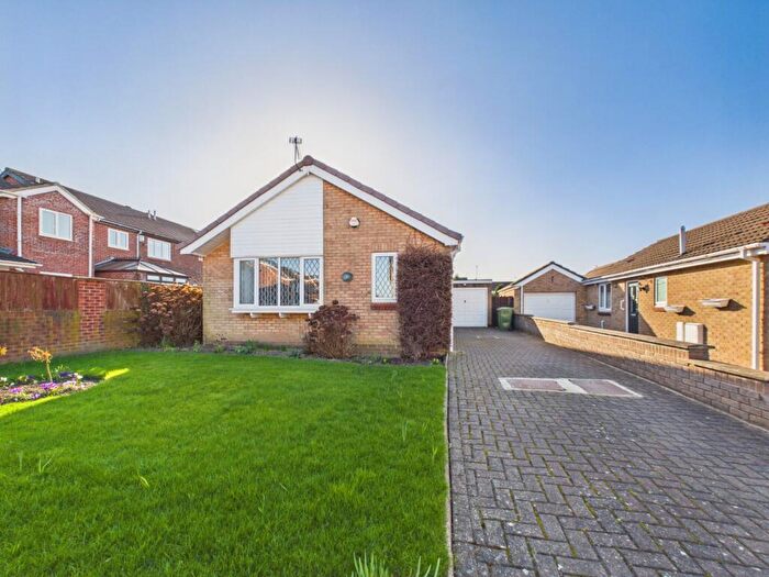 3 Bedroom Bungalow For Sale In Glanton Close, Wardley, Gateshead, Tyne And Wear, NE10