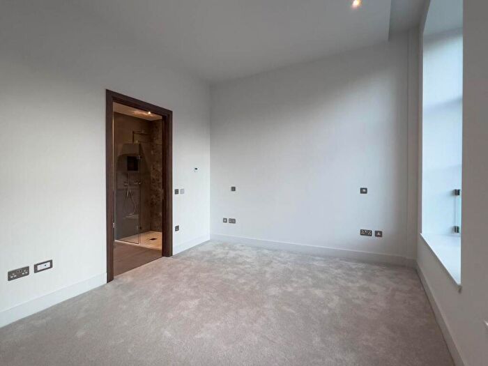 3 Bedroom Flat For Sale In Belford Road, West End, Edinburgh, EH4