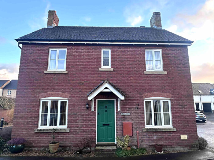3 Bedroom Detached House To Rent In Gillingham, SP8