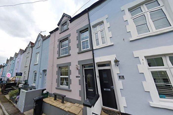 2 Bedroom Property To Rent In Lake Street, Dartmouth, TQ6