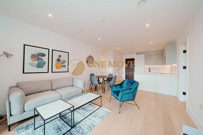 2 Bedroom Flat To Rent In Capital Interchange Way, Hive House, TW8