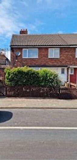 3 Bedroom Semi-Detached House To Rent In Crosby, L23