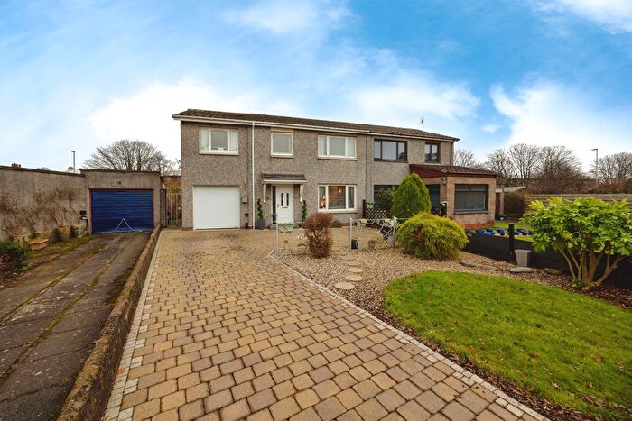3 Bedroom Semi-Detached House For Sale In Thistle Avenue, Grangemouth, FK3
