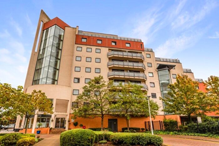 3 Bedroom Apartment To Rent In Wards Wharf Approach, London, E16