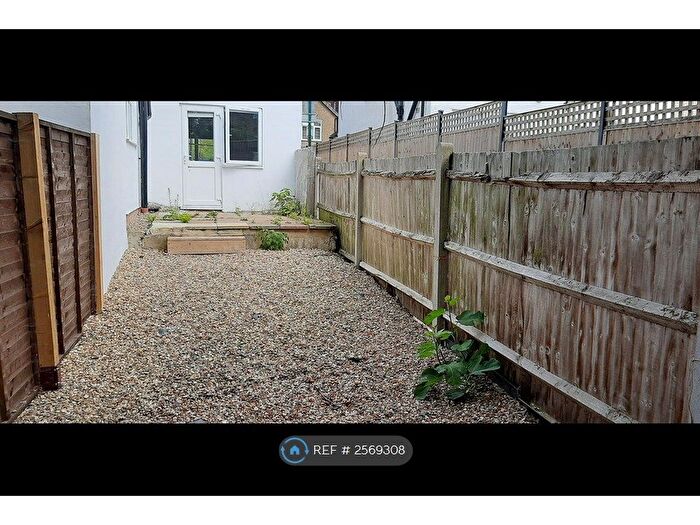 Studio To Rent In Sutton, Sutton, SM1