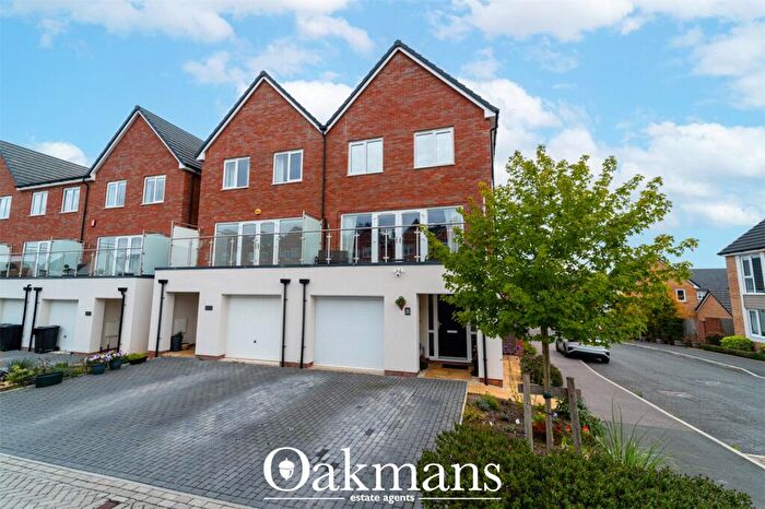 4 Bedroom Semi-Detached House For Sale In Arrow Drive, Cofton Hackett, Birmingham, Worcestershire, B45
