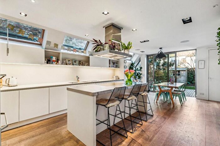 4 Bedroom Terraced House To Rent In Queens Road, London, SW14