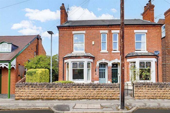 5 Bedroom Semi-Detached House To Rent In North Road, West Bridgford, Nottingham, NG2