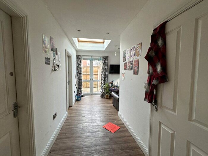 7 Bedroom Semi-Detached House To Rent In Arnfield Road - Withington - £ Pppw, M20