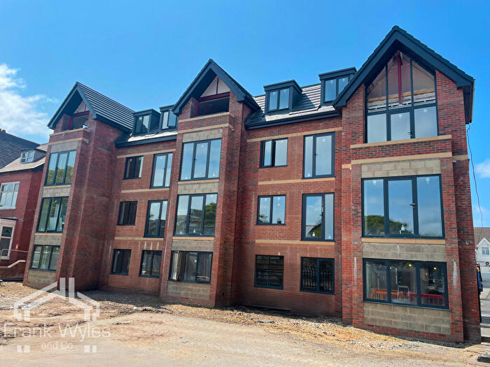 2 Bedroom Flat For Sale In The Residence, Clifton Drive South, Lytham St. Annes, Lancashire, FY8