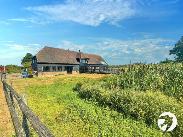 3 Bedroom House To Rent In Wetham Green, Upchurch, Sittingbourne, Kent, ME9