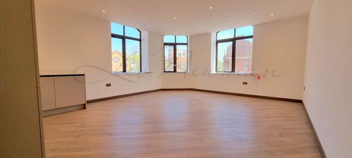 2 Bedroom Flat To Rent In Widmore Road, Bromley, BR1