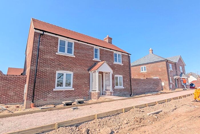4 Bedroom Detached House For Sale In Charlton Marshall, DT11