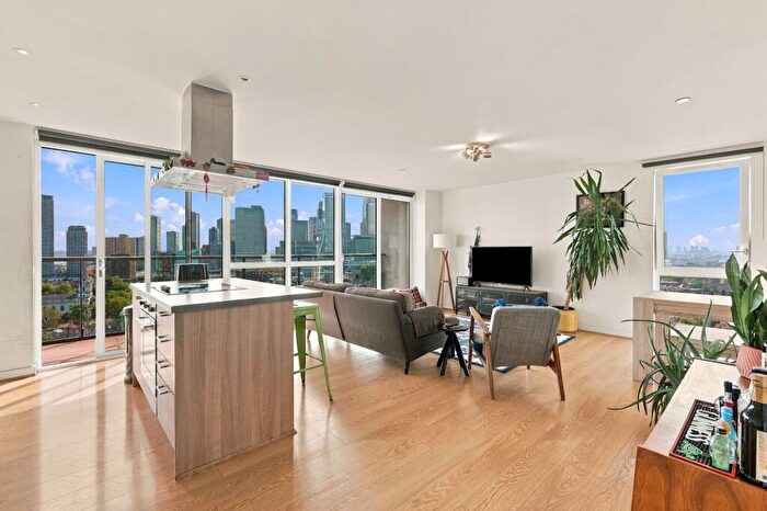 3 Bedroom Flat For Sale In Panoramic Tower, Canary Wharf, E14