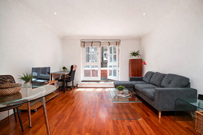 2 Bedroom Flat To Rent In Exchange Court, London, WC2R