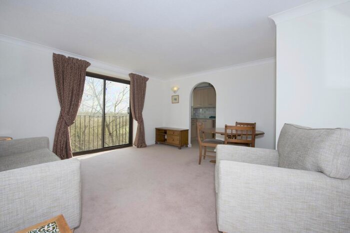2 Bedroom Apartment To Rent In Meadow View, North Oxford, OX2