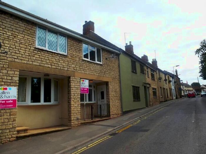 2 Bedroom Property To Rent In New Road, Calne, SN11