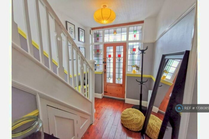 3 Bedroom Semi-Detached House To Rent In Exton Road, Nottingham, NG5