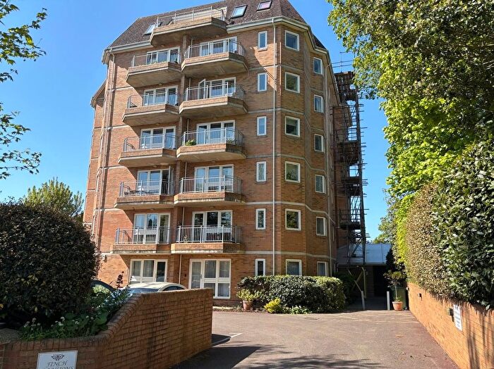 1 Bedroom Flat For Sale In Upper Maze Hill, St Leonards On Sea, TN38