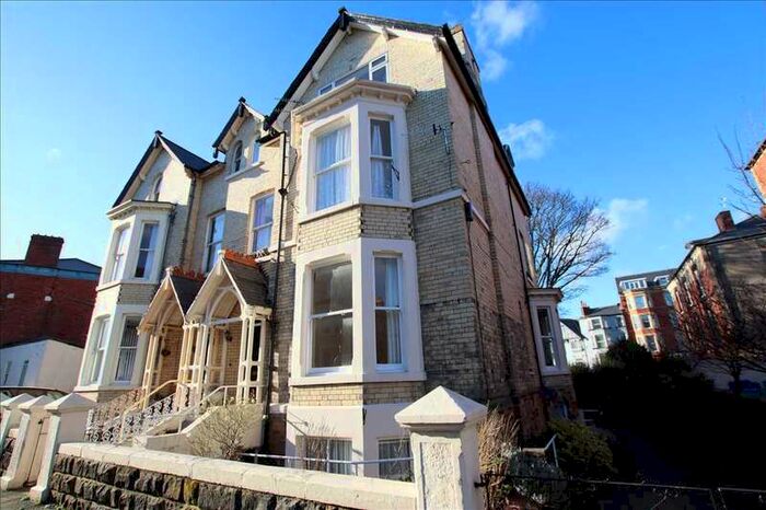 2 Bedroom Apartment To Rent In Esplanade Gardens, 34 Esplanade Gardens, Ground Floor Flat, Scarborough, YO11