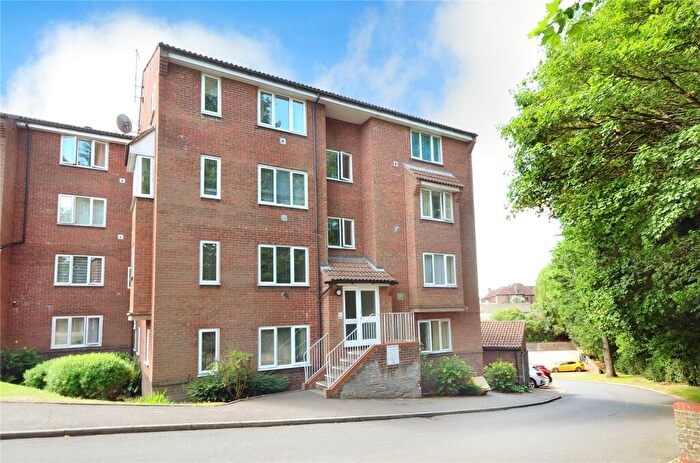 1 Bedroom Apartment For Sale In St Leonards Park, East Grinstead, West Sussex, RH19